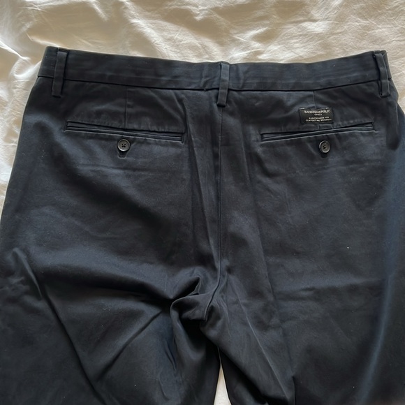 Banana Republic Athletic Rapid Movement Chino - Picture 8 of 8
